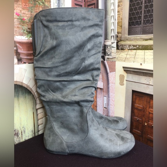 New Gray Flat Slouch Round Toe Knee High Boots - Picture 1 of 5